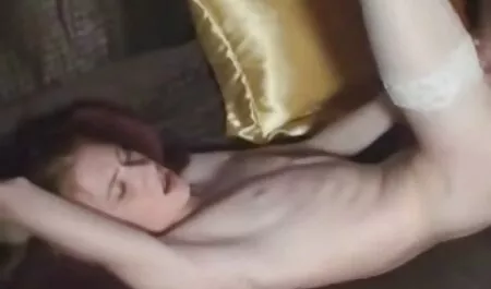 Гореща блондинка porno amatiori bg в сладко магаре