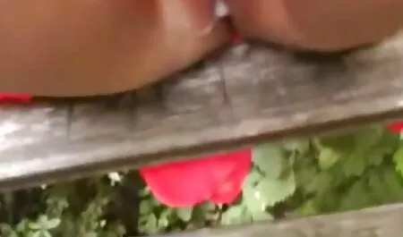 Рус в колата пред приятел. секс домашно