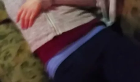 Руснаците мамят краката domashno porno си