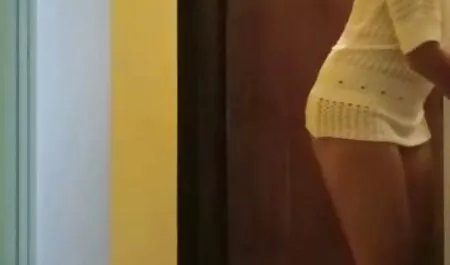 млада рускиня . от domawno porno млад любовник