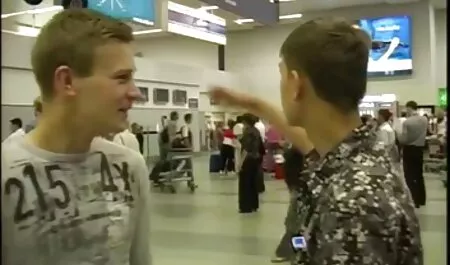 Видеоигрите порно домашно представляват умножение на Черно