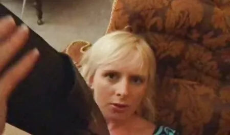 Секси home porno мастурбация пред уеб камера