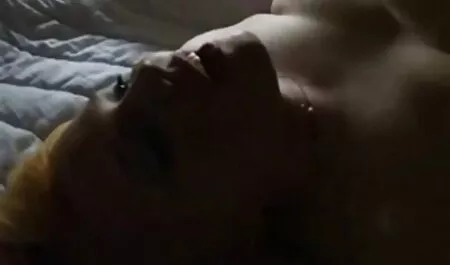 На всички места, красива руска булка, amatiori porno точно в леглото